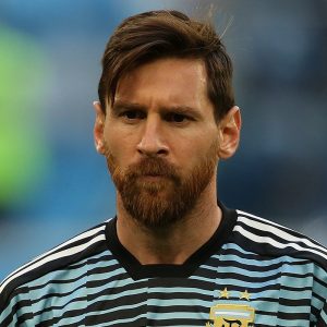 lionel-messi-yoga
